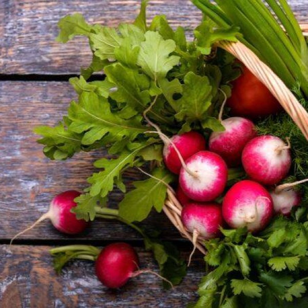 Wiosenne owoce i warzywa: jakie wybrać i jak je przygotować?